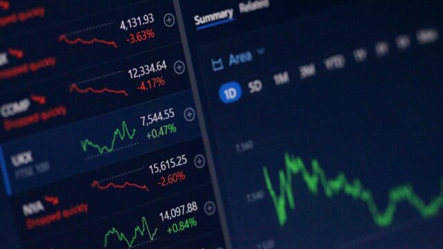 ロボアドバイザーの手数料は高い？30代会社員の判断基準4つ