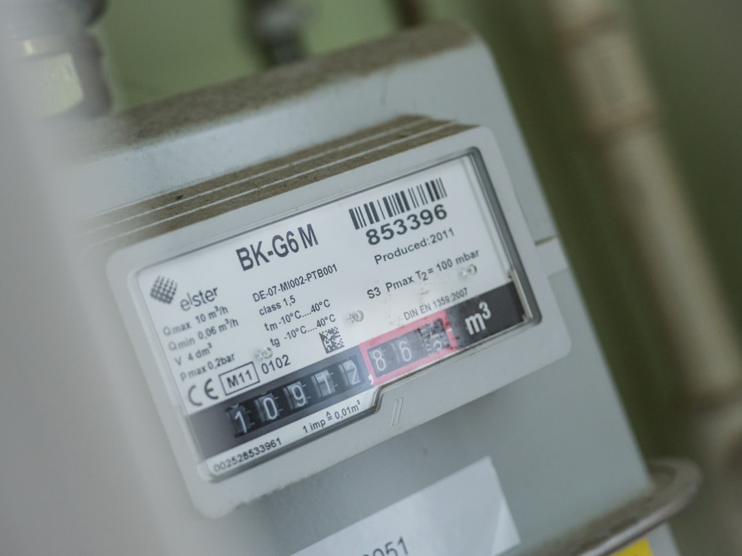 30代会社員が待機電力を見える化アプリで削減する4基準
