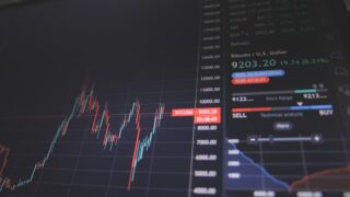 オルカン一本投資は正解？30代会社員が確認する4基準